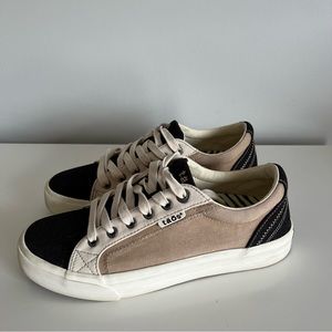 Taos Black/Tan Canvas Sneaker
